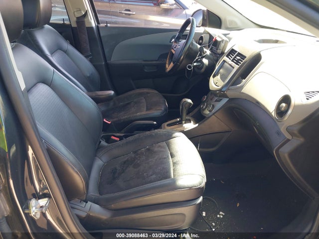 Chevrolet Sonic Ltz Auto 2016 1G1JE5SB5G4146150 Image 5