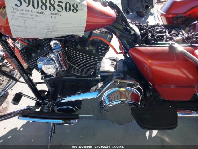 2011 HARLEY-DAVIDSON FLHR 1HD1FB417BB615040 Photo 8