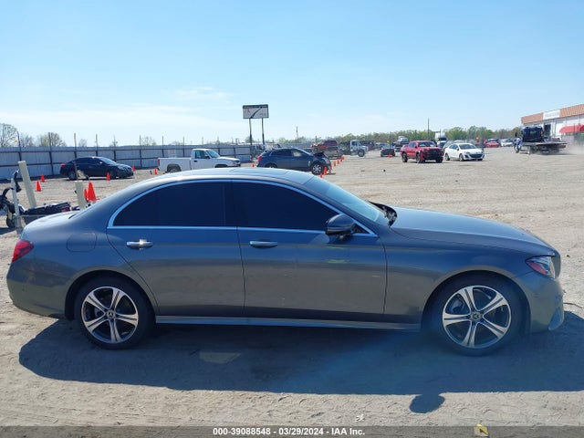 Mercedes-Benz E 300 2019 WDDZF4JB1KA647376 Image 13