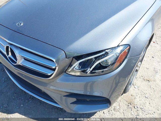 Mercedes-Benz E 300 2019 WDDZF4JB1KA647376 Image 6