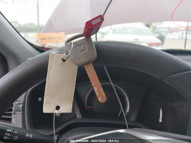 Honda CR-V LX 2017 7FARW5H36HE006405 Image 11