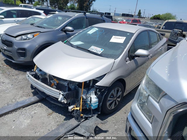Toyota Prius Prime Premium 2017 JTDKARFP1H3046218 Image 2