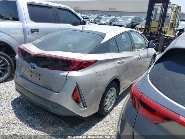 Toyota Prius Prime Premium 2017 JTDKARFP1H3046218 Image 4