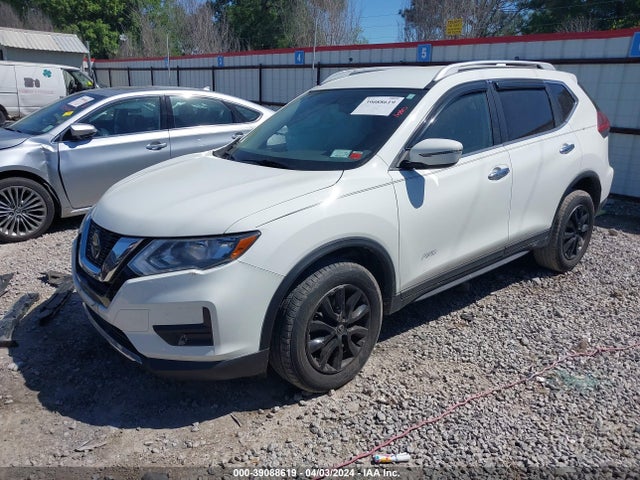 Nissan ROGUE SV 2018 5N1AT2MV7JC785206 Image 2