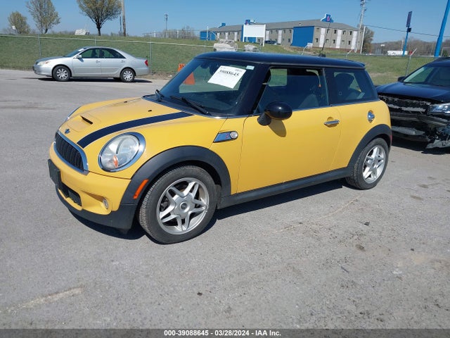 2009 MINI COOPER S WMWMF73589TW83431 Photo 1