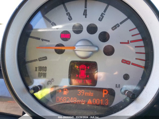 2009 MINI COOPER S WMWMF73589TW83431 Photo 6