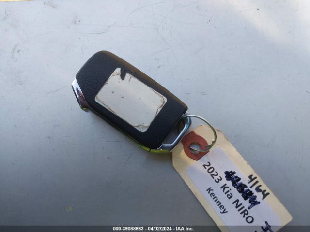 KNDCR3LE2P5032084 KIA Niro Ex Touring