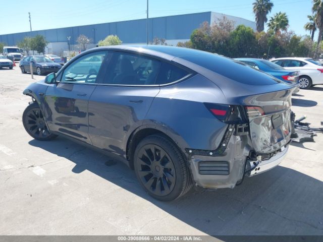 2023 TESLA MODEL Y 7SAYGAEE5PF830562 Photo 2