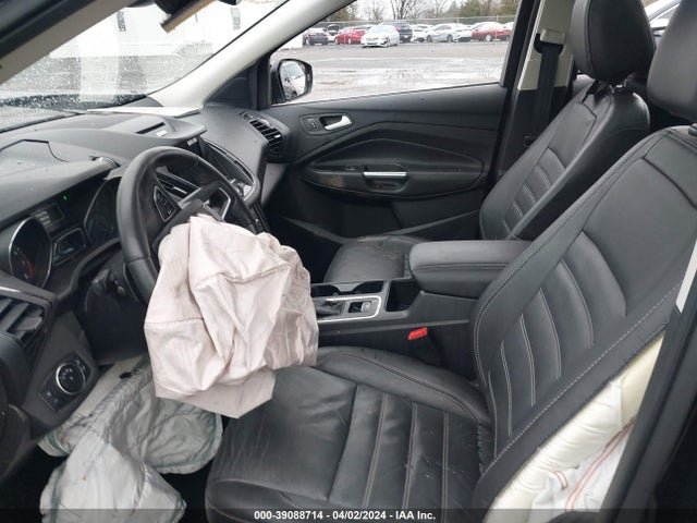 Ford Escape Titanium 2017 1FMCU9J9XHUC02959 Image 5