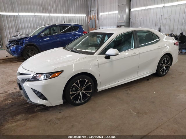 39088797 :رقم المزاد ، 4T1G11AK1LU942634 vin ، 2020 Toyota Camry Se مزاد بيع