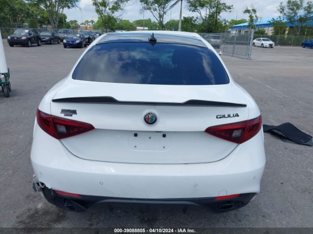 ZARFAMAN8K7613363 Alfa Romeo Giulia Sport Rwd