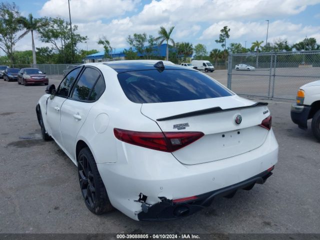 ZARFAMAN8K7613363 Alfa Romeo Giulia Sport Rwd