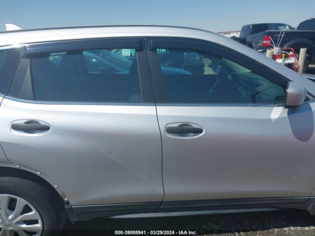 5N1AT2MT5LC758913 Nissan Rogue S Fwd