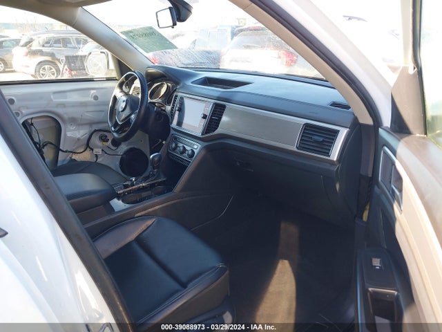 1V2LR2CA8KC601241 Volkswagen Atlas 3.6l V6 Se