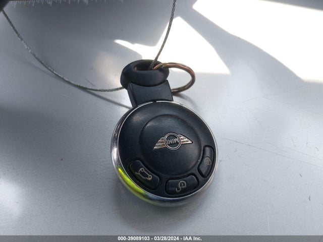 2007 MINI COOPER S WMWMF73537TL86435 Photo 10