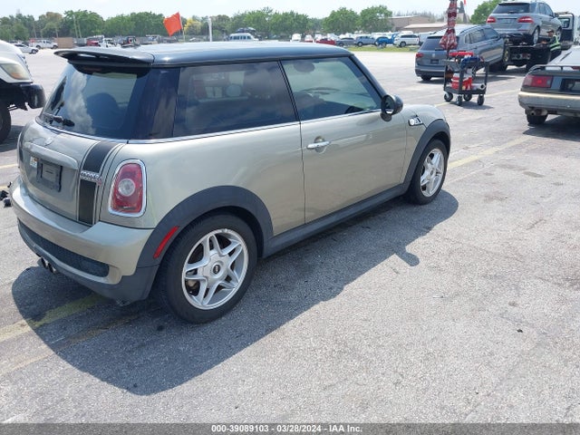 2007 MINI COOPER S WMWMF73537TL86435 Photo 3