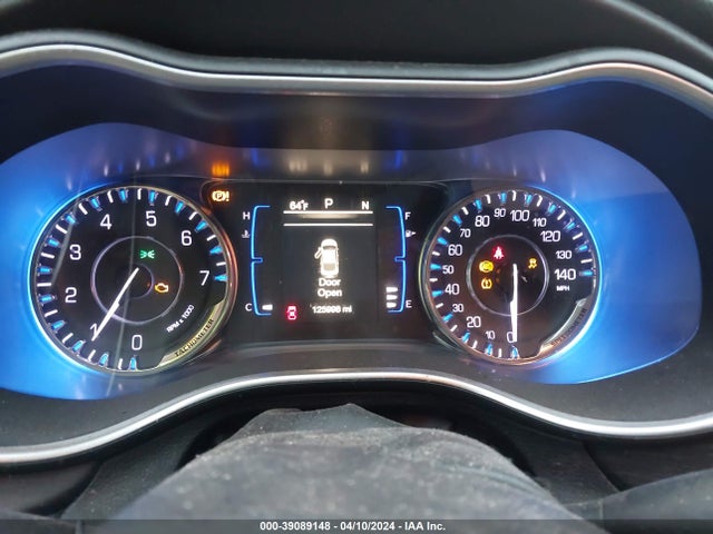 1C3CCCAB4GN152886 Chrysler 200 Limited
