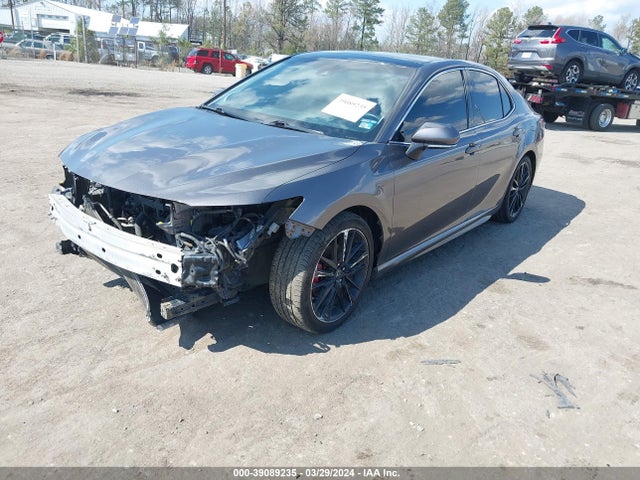 Toyota CAMRY XSE 2018 4T1B61HK2JU014457 Image 2