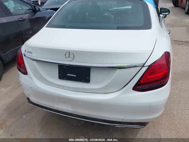 W1KWF8DB4MR627438 Mercedes-Benz C 300 Sedan