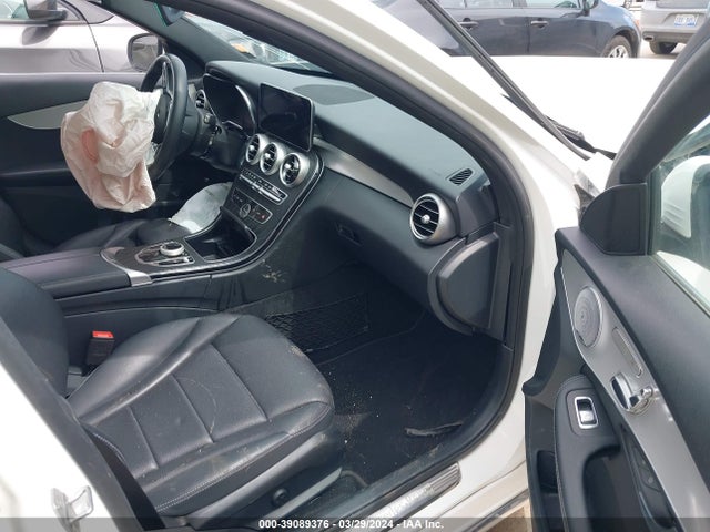 W1KWF8DB4MR627438 Mercedes-Benz C 300 Sedan