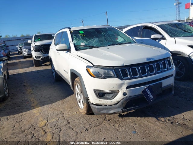 2018 3C4NJCBB3JT487010 main image