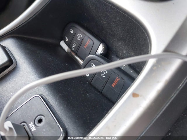 3C4NJCBB3JT487010 Jeep Compass Latitude Fwd