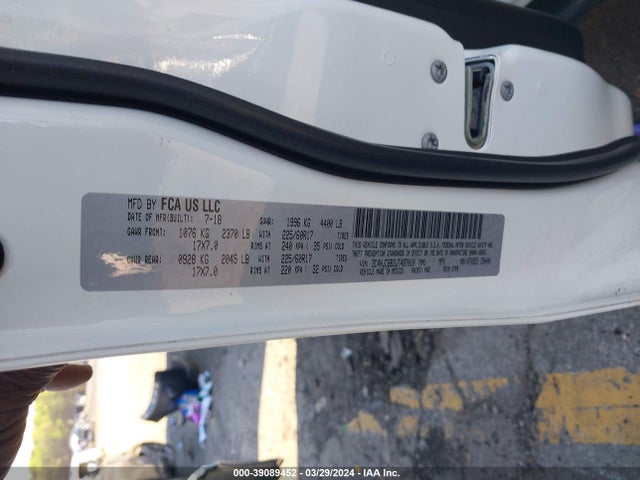 3C4NJCBB3JT487010 Jeep Compass Latitude Fwd