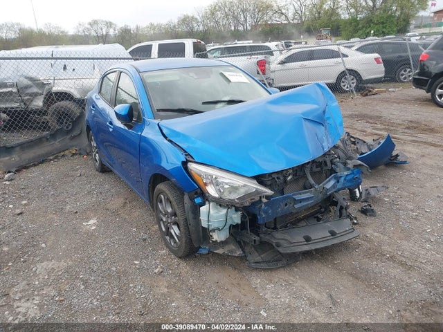 2019 3MYDLBYV2KY521672 main image
