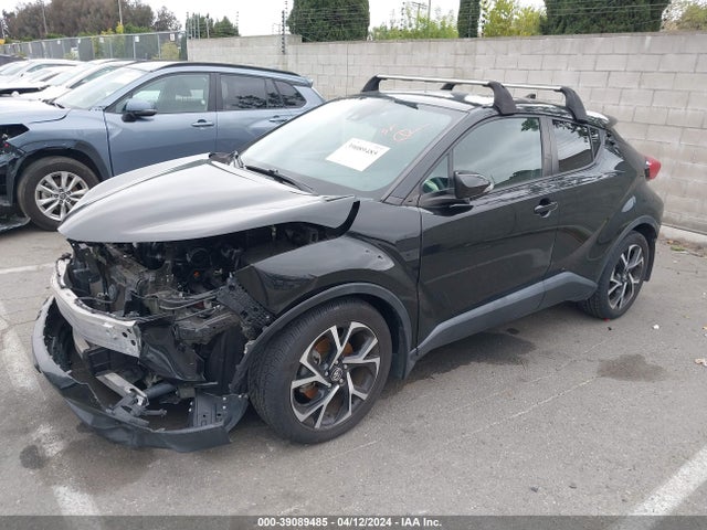 Toyota C-HR XLE 2018 NMTKHMBX0JR019731 Image 2
