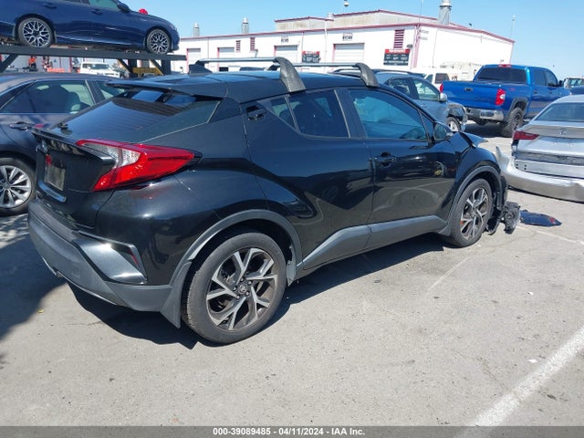 Toyota C-HR XLE 2018 NMTKHMBX0JR019731 Image 4
