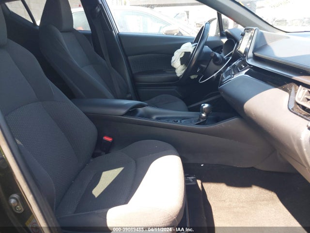 Toyota C-HR XLE 2018 NMTKHMBX0JR019731 Image 5