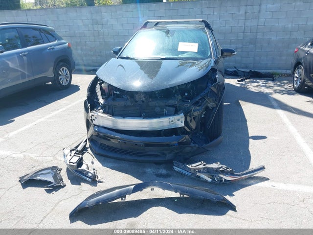 Toyota C-HR XLE 2018 NMTKHMBX0JR019731 Image 6