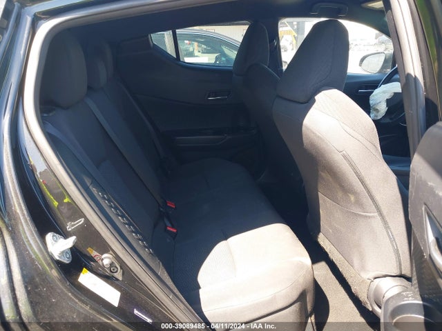 Toyota C-HR XLE 2018 NMTKHMBX0JR019731 Image 8