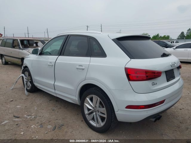 WA1ECCFS5HR016896 Audi Q3 2.0t Premium