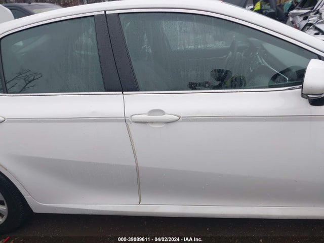 Toyota CAMRY LE 2018 4T1B11HK3JU138638 Image 14