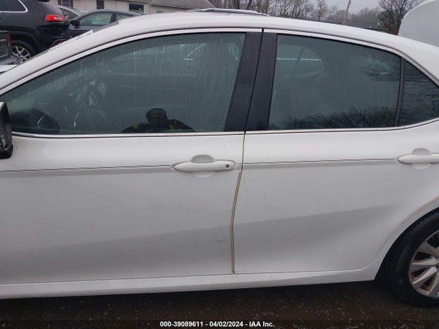 Toyota CAMRY LE 2018 4T1B11HK3JU138638 Image 15
