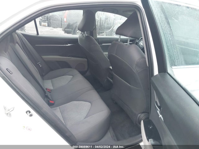 Toyota CAMRY LE 2018 4T1B11HK3JU138638 Image 8