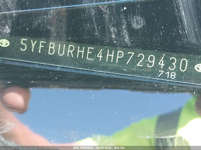 Toyota COROLLA SE 2017 5YFBURHE4HP729430 Image 9