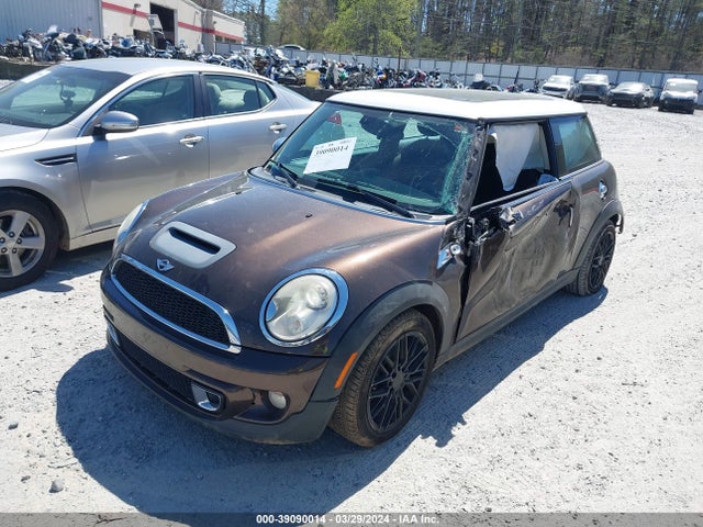 2011 MINI COOPER S WMWSV3C51BTY22145 Photo 1