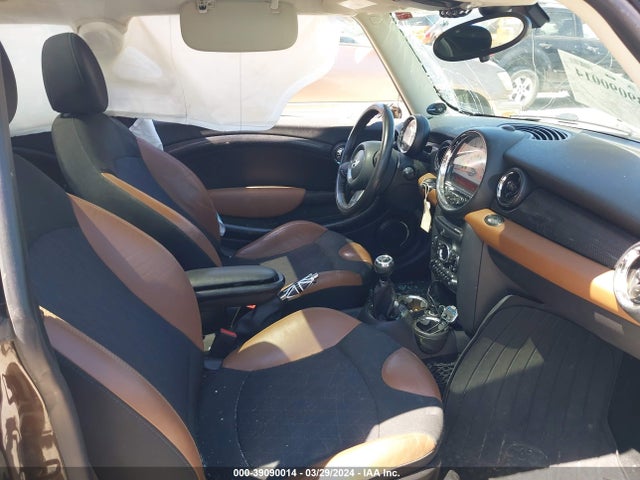 2011 MINI COOPER S WMWSV3C51BTY22145 Photo 4