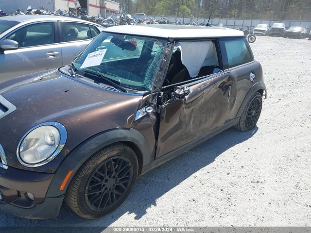 2011 MINI COOPER S WMWSV3C51BTY22145 Photo 5