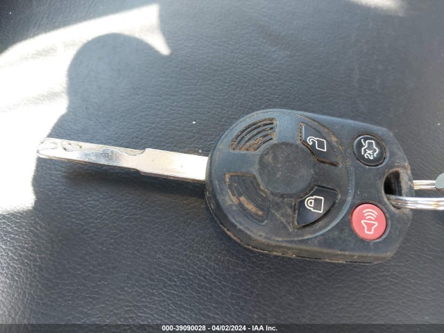 Ford ESCAPE SE 2017 1FMCU9G99HUD85858 Image 11