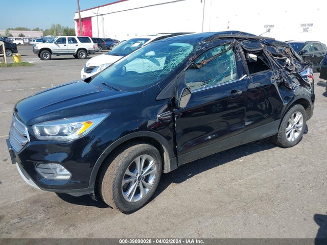 Ford ESCAPE SE 2017 1FMCU9G99HUD85858 Image 2