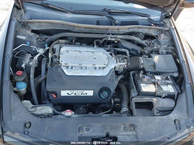 39090114 :رقم المزاد ، 1HGCS2B86AA010275 vin ، 2010 Honda Accord 3.5 Ex-l مزاد بيع