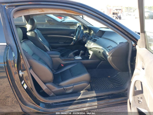 39090114 :رقم المزاد ، 1HGCS2B86AA010275 vin ، 2010 Honda Accord 3.5 Ex-l مزاد بيع