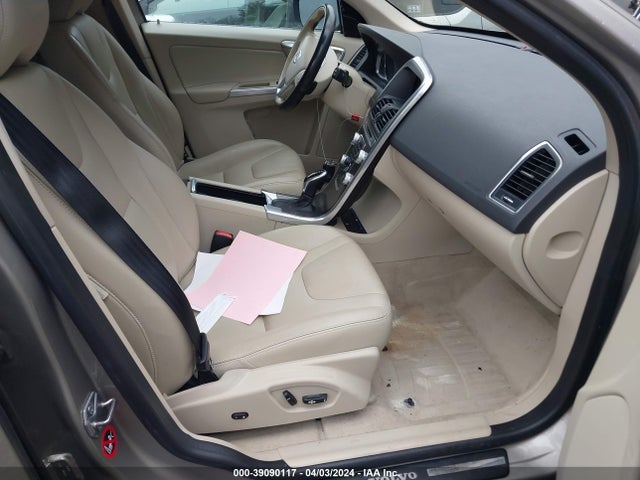 YV4612RK5F2745215 Volvo Xc60 T5/t5 Premier