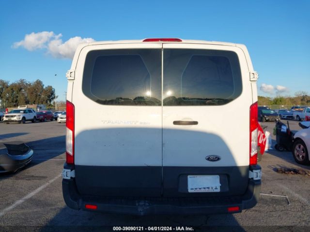 1FTNR1ZM0FKA34928 Ford Transit-250