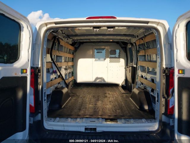 1FTNR1ZM0FKA34928 Ford Transit-250