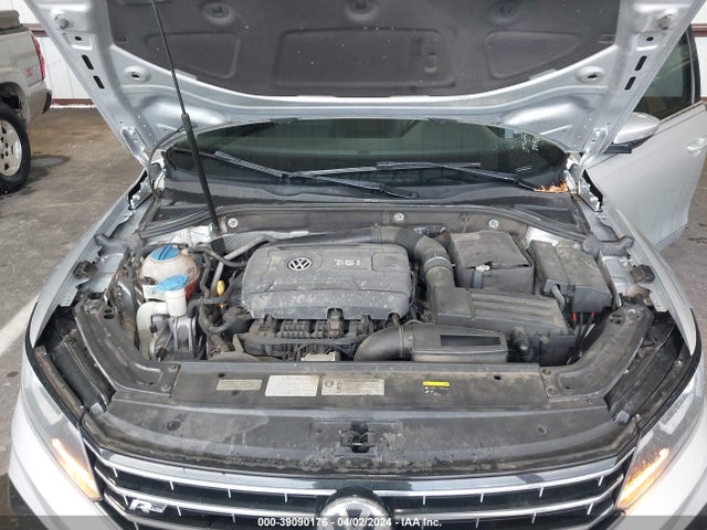 1VWDT7A35HC039331 Volkswagen Passat 1.8t R-line