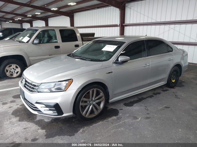 1VWDT7A35HC039331 Volkswagen Passat 1.8t R-line